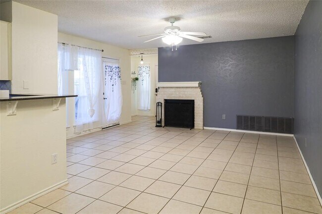 Building Photo - 8705 Clearbrook Trail
