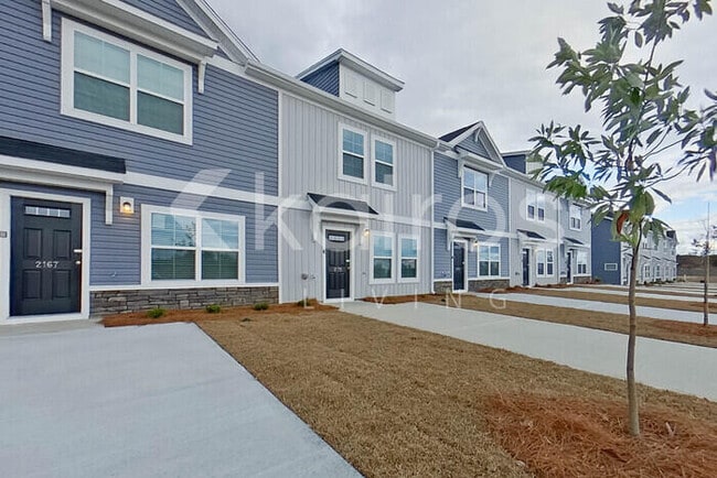 Building Photo - 2279 Banyon Cir