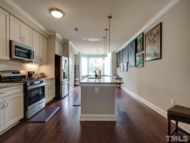 Foto del edificio - 720 Waterford Lake Dr