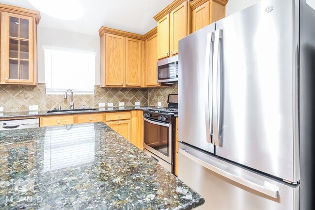 Foto del edificio - 4709 Meadow Way Dr