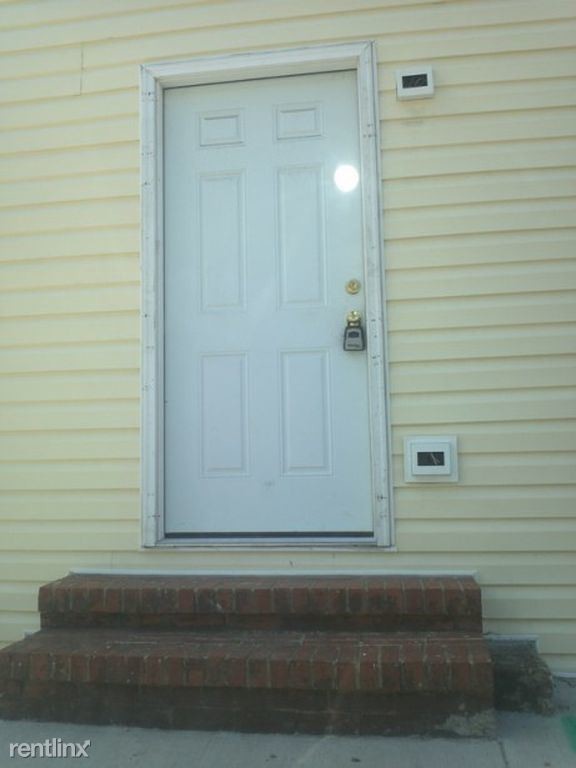 Foto del edificio - 4820 Curtis Ave