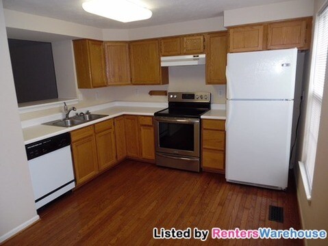 Building Photo - 2043 Wisper Woods Way