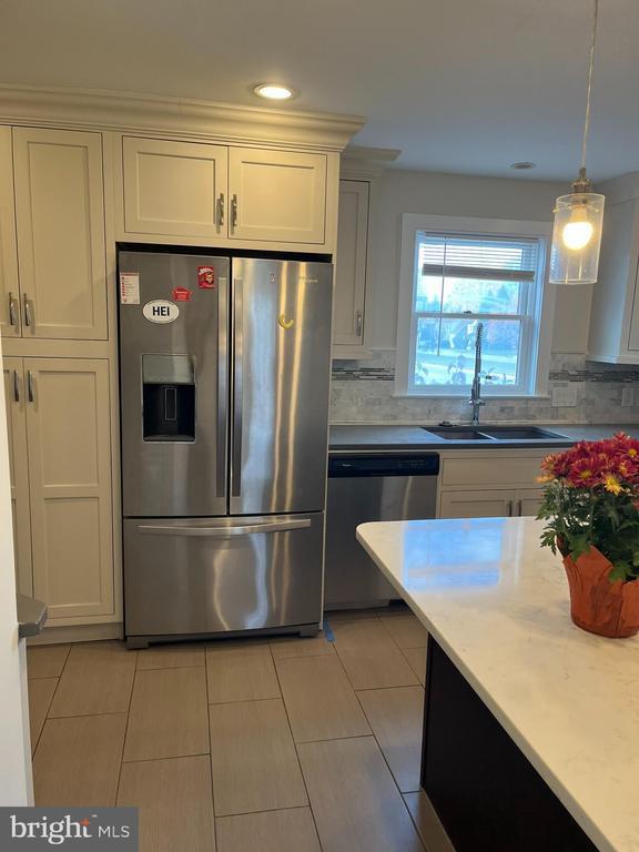 Building Photo - 14 Franklin Getz Dr