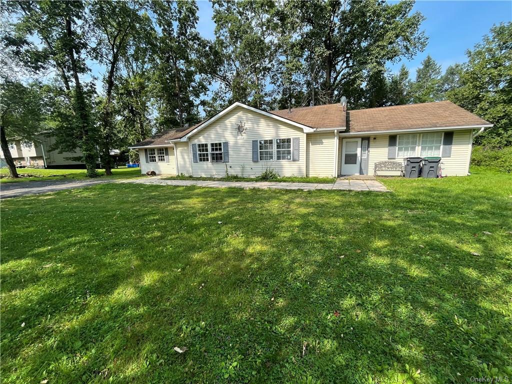 131 Fletcher Dr N Unit 1 (left side), Newburgh, NY 12550 Room for