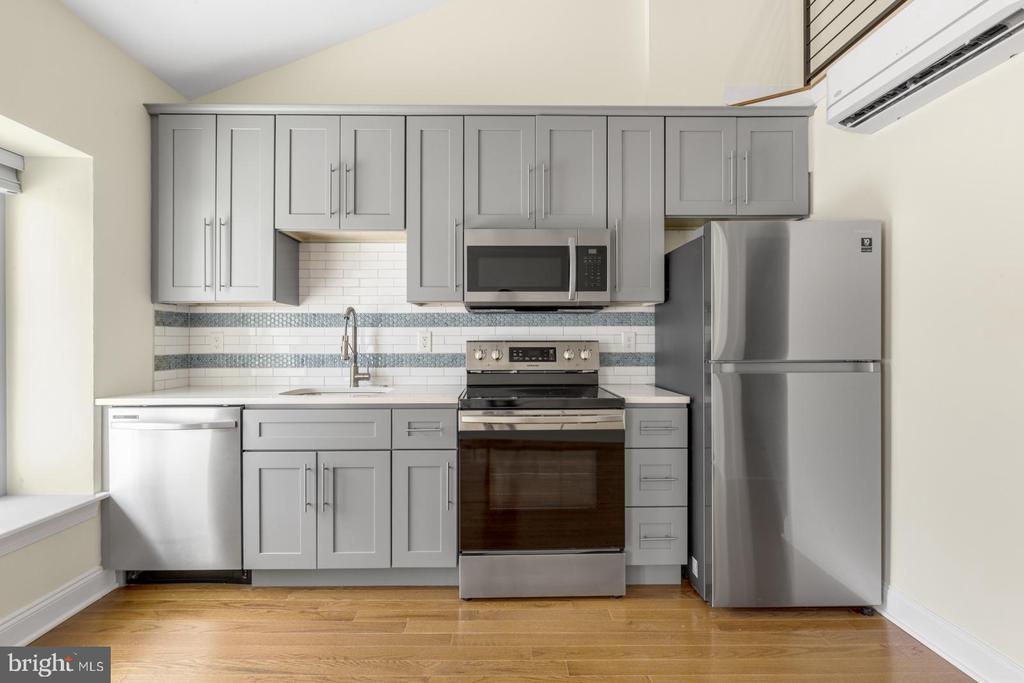 Foto principal - 6605 Ridge Ave