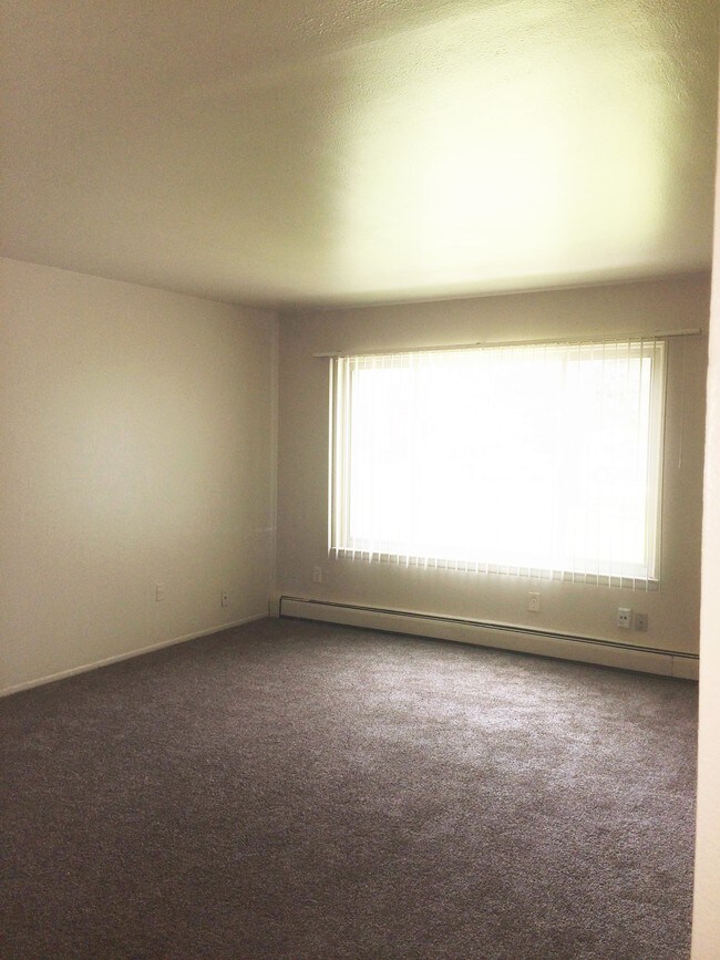 living room - 11404 Warren Blvd