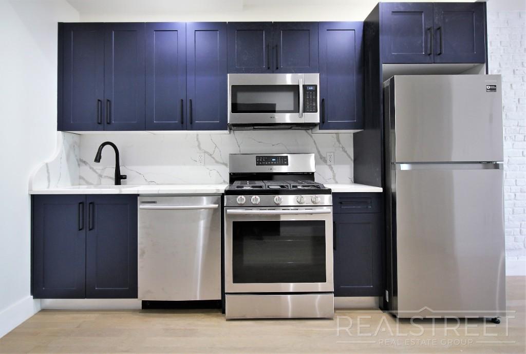 Foto principal - 645 Knickerbocker Ave