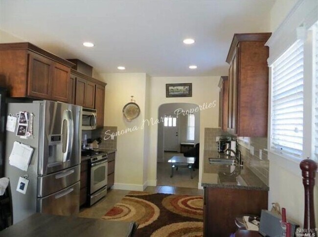 Building Photo - Historic Thomas House – A Rare Rental Opportunity in Petaluma! 2bd/2.5baths West Petaluma