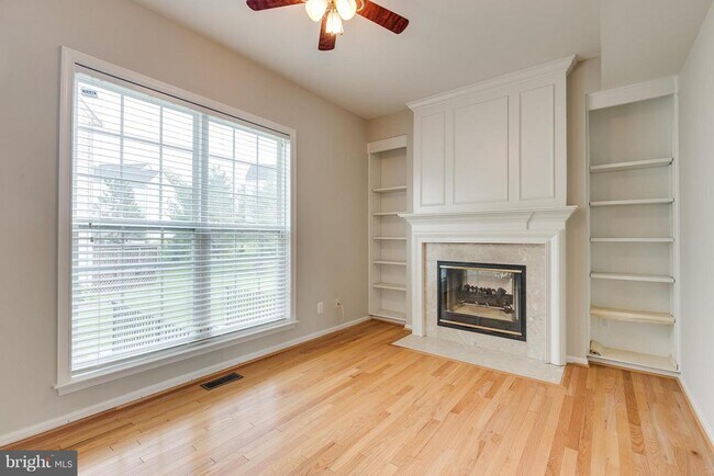 Building Photo - 12798 Thacker Hill Ct