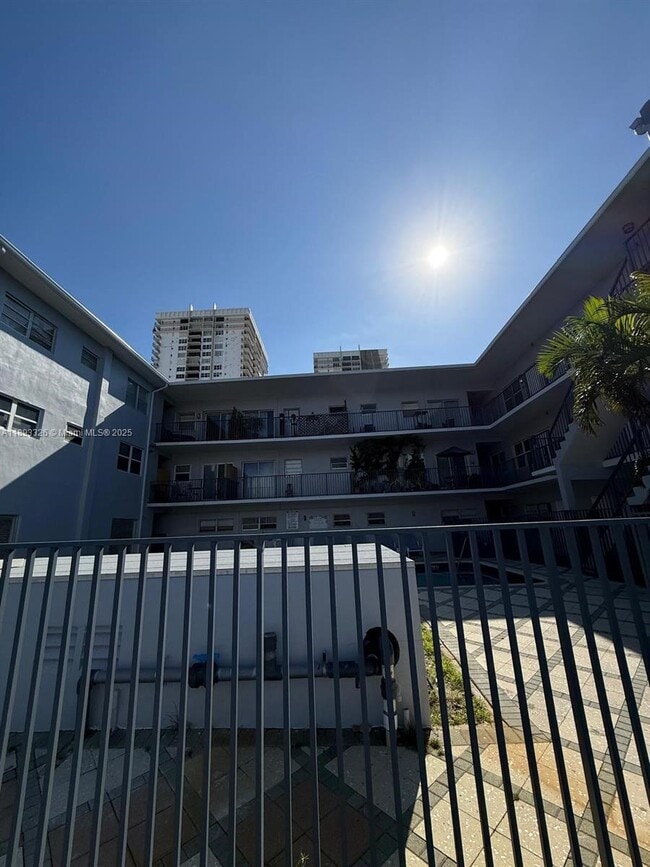 Foto del edificio - 2200 S Ocean Dr
