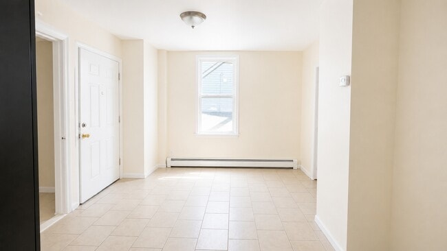 LIVING ROOM - 612 S Park St