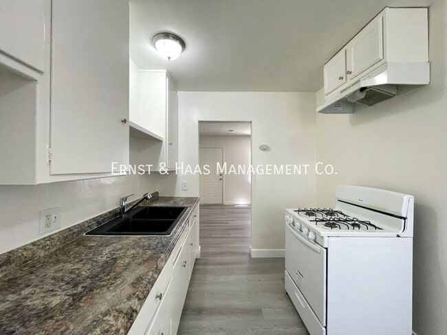 Foto del edificio - 202 N Culver Ave