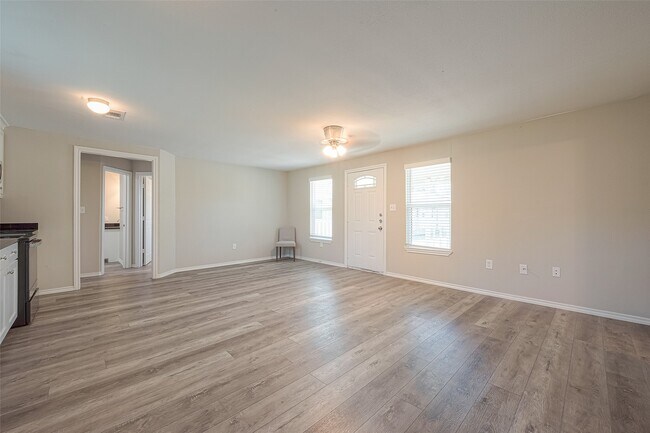 Foto del edificio - 1547 Garden Rd