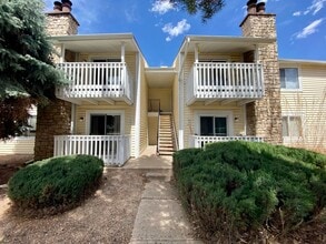 Building Photo - 8555 Fairmount Dr