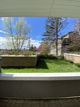 Building Photo - 790-790 Kingsmere Crescent SW