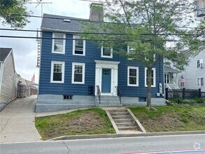 Building Photo - 712 Hope St