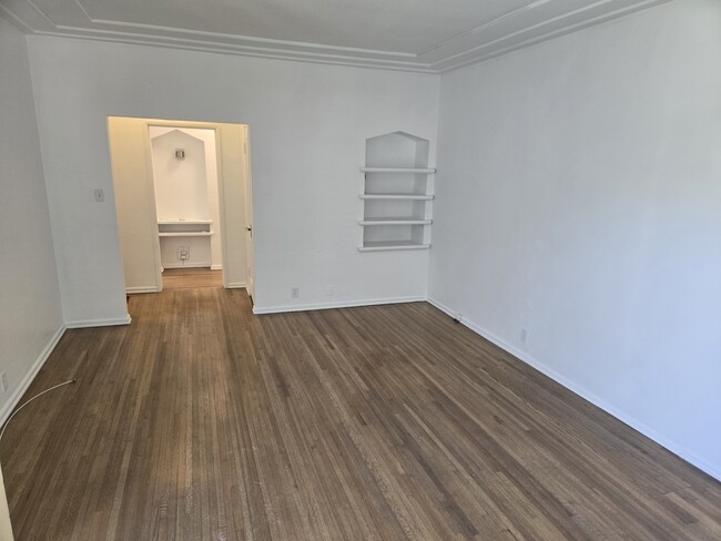 Foto del edificio - 839 N Alfred St