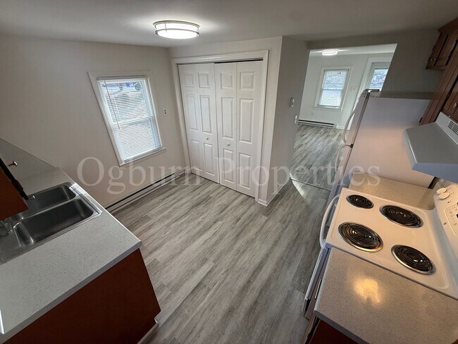 Foto del edificio - 1605 Harrison Ave