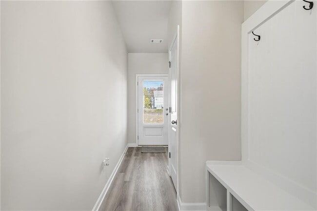 Building Photo - 3966 Oakwood Ter Ct