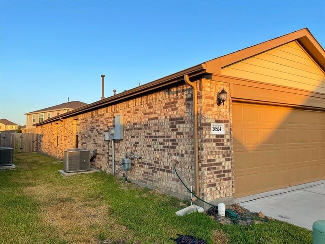 Foto del edificio - 20524 Fitzwilliam Ln