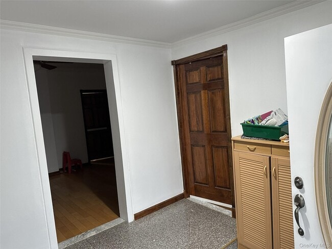 Foto del edificio - 168-04 35th Ave