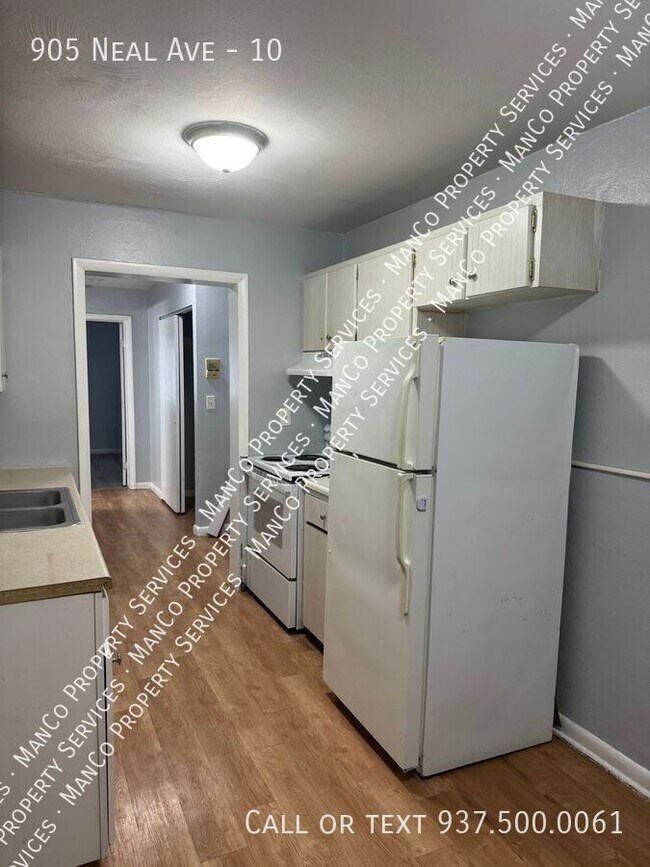 Foto del edificio - 905 Neal Ave