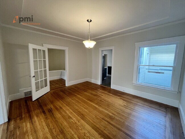 Foto del edificio - Charming 2br, 1ba Apartment in Lower Pacific Heights w/ Downtown Views