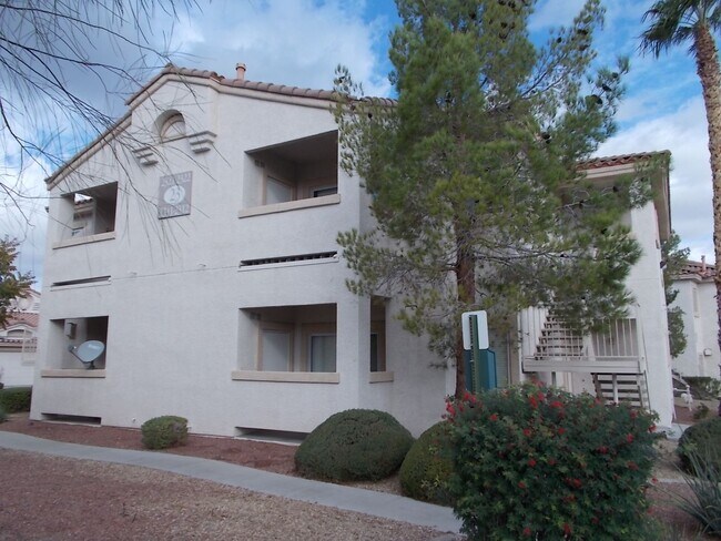 Foto del edificio - 855 N Stephanie St