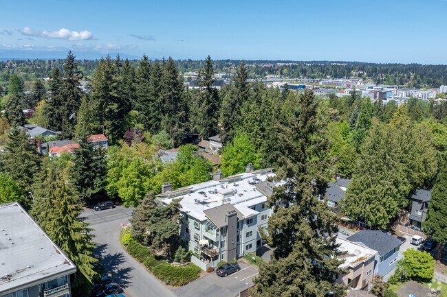 Foto del edificio - 9800 Roosevelt Way NE