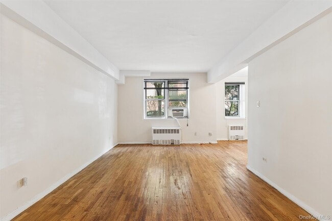Building Photo - 71-40 112th St