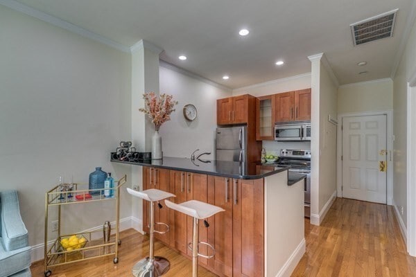 Building Photo - 15 Garrison St