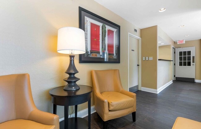 Building Photo - Furnished Studio-Jacksonville - Baymeadows