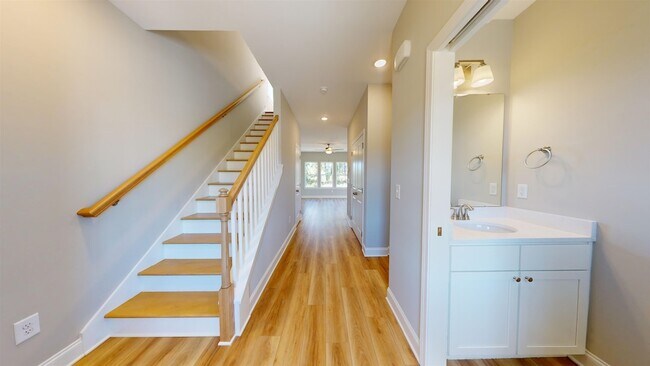 Foto del edificio - 1032 Moen Lp