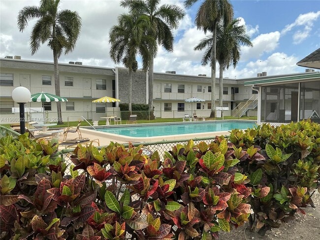 Foto del edificio - 6211 SW 37th St
