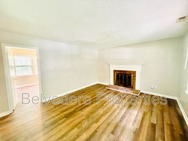 Photo - 4612 Cabot Dr House