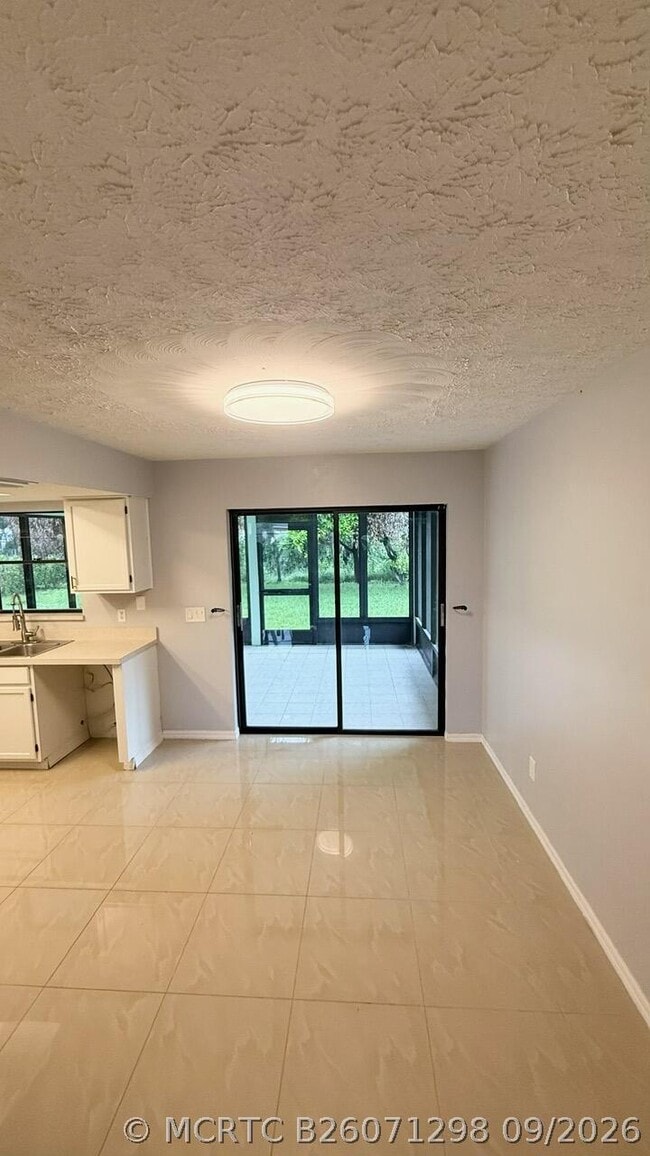 Foto del edificio - 1832 SE Manth Ln