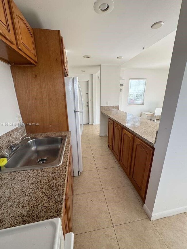 Foto del edificio - 7130 Rue Versailles Dr