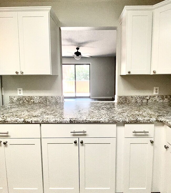 Foto del edificio - 2 Bedroom / 1.5 Bath Condo in Ridgefields ...