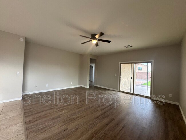 Foto del edificio - 25179 W Maldonado Dr