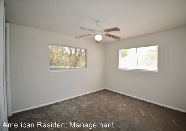 Building Photo - 3 br, 1 bath House - 4442 Summer Sun LN
