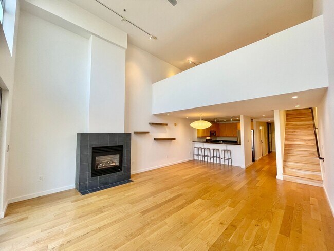 Foto del edificio - Sunny, Serene 2-level 2BR/2BA + Bonus + Pr...