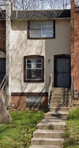 Foto principal - 2816 E 10th St