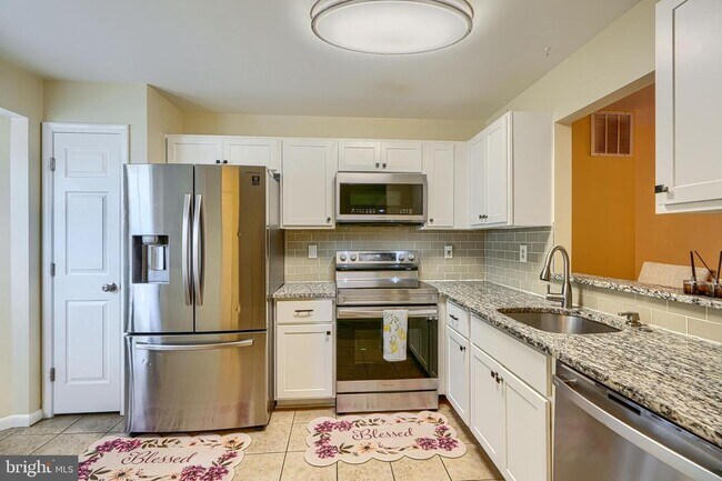 Foto del edificio - 3818 Swift Run Dr