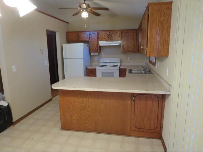 Foto del edificio - 11921 Kerry St NW