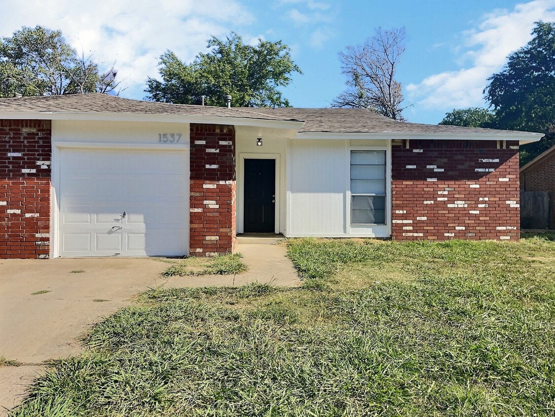 1537 E 67th St, Tulsa, OK 74136 House Rental in Tulsa, OK