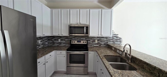 Foto del edificio - 2027 Strathmill Dr
