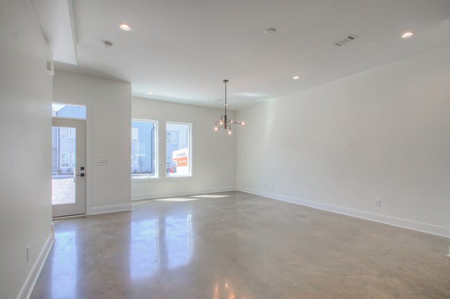 Building Photo - 1540 Yarra St