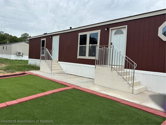 Building Photo - 2440 Hammock Rd