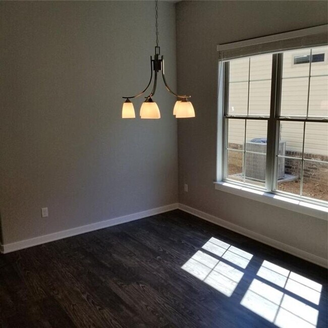 Foto del edificio - Nice 3 bedroom 3.5 bath near campus in Fayetteville
