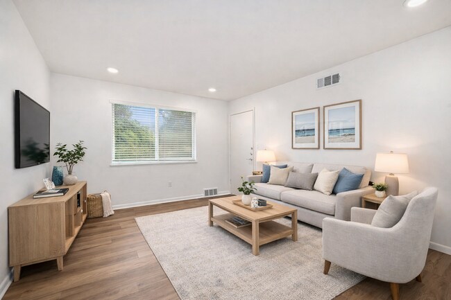 Foto del edificio - 8309 Lowell Ave